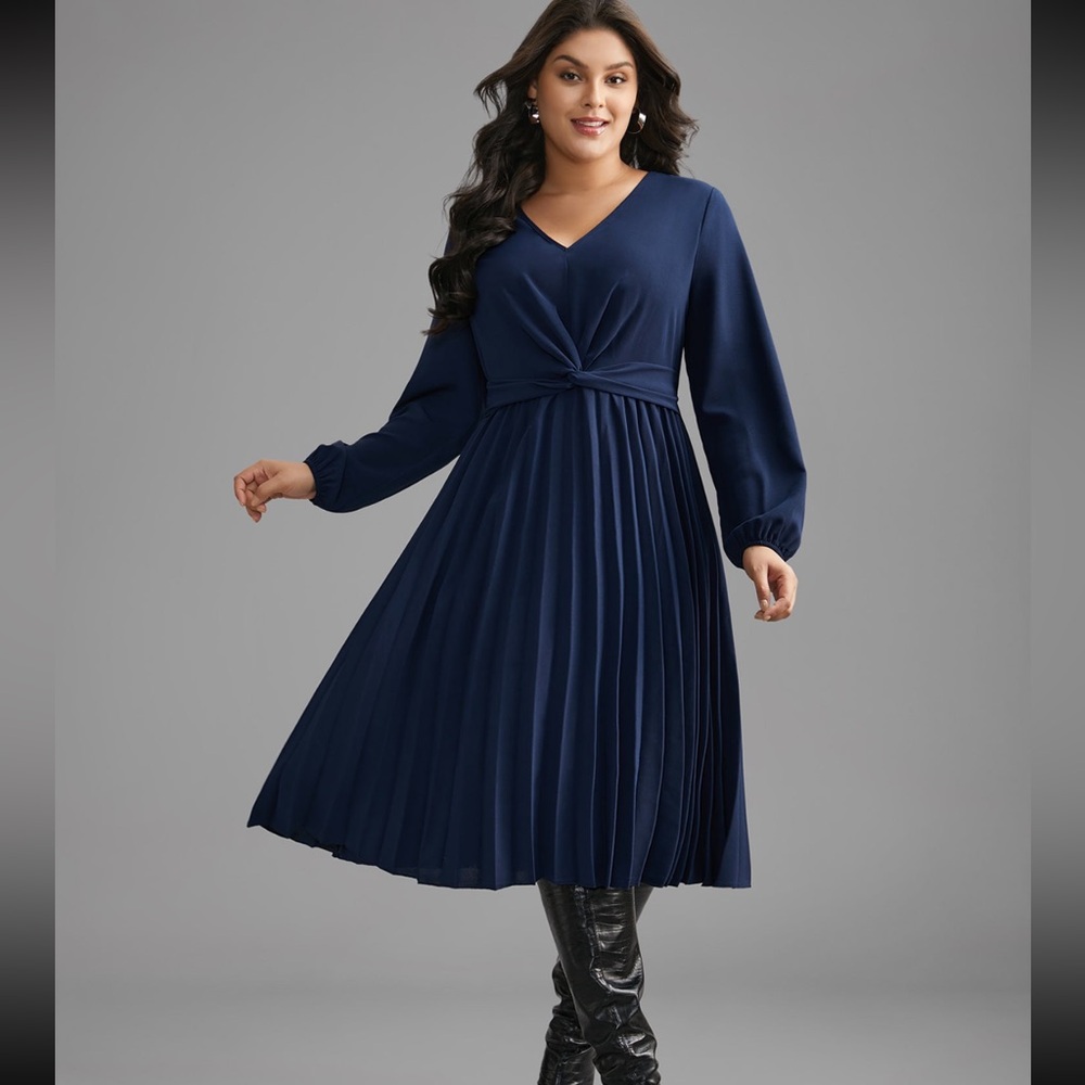 BloomChic Navy Long Sleeve Dress